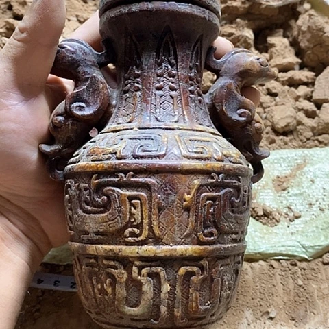 瓷片瓷器紫砂壶摆件