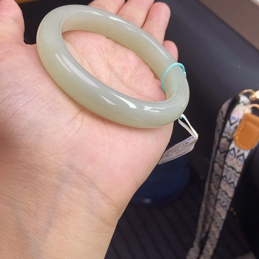 和田玉未镶嵌珠宝奇石和田玉手镯55.56