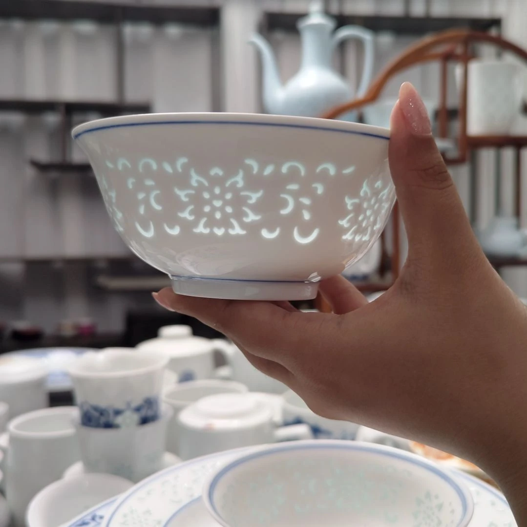 瓷东方莲韵5寸饭碗一个
