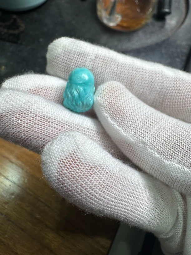 原矿绿松石达摩雕刻尺寸10.3mm 高15.2mm