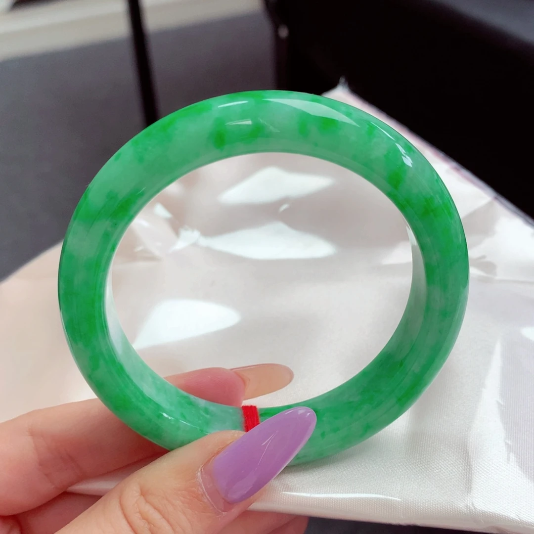 重***生翡翠未镶嵌手镯翡翠