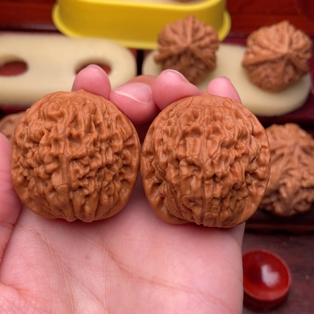 文玩核桃把件野生一代莲花37.5