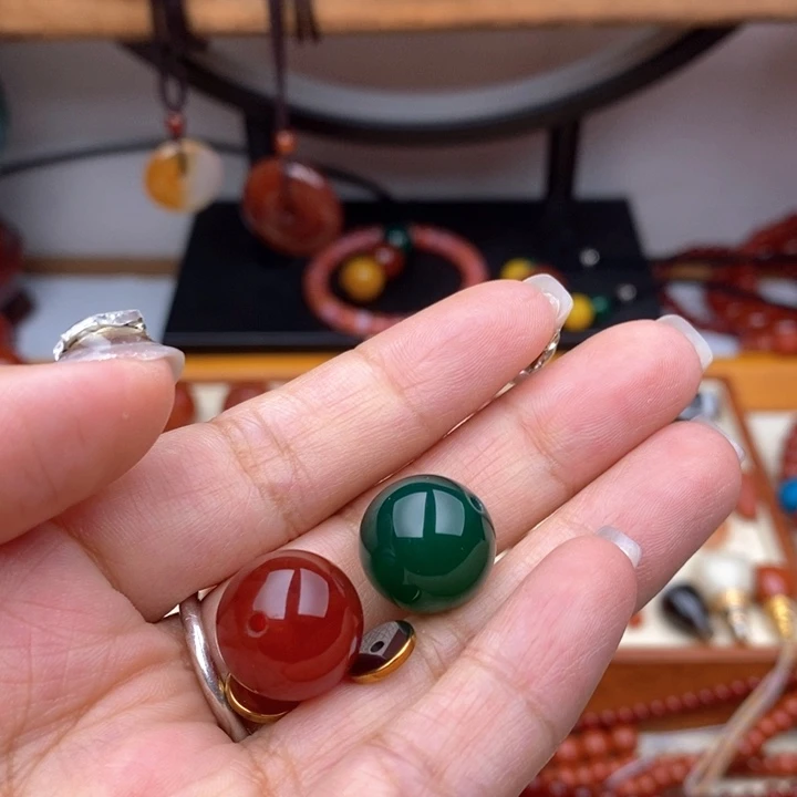 家***女玛瑙/玉髓颈饰未镶嵌