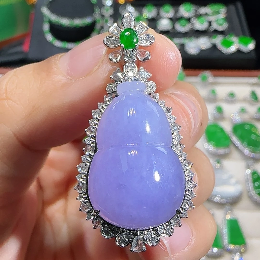 翡翠吊坠(不含链)18K金镶嵌