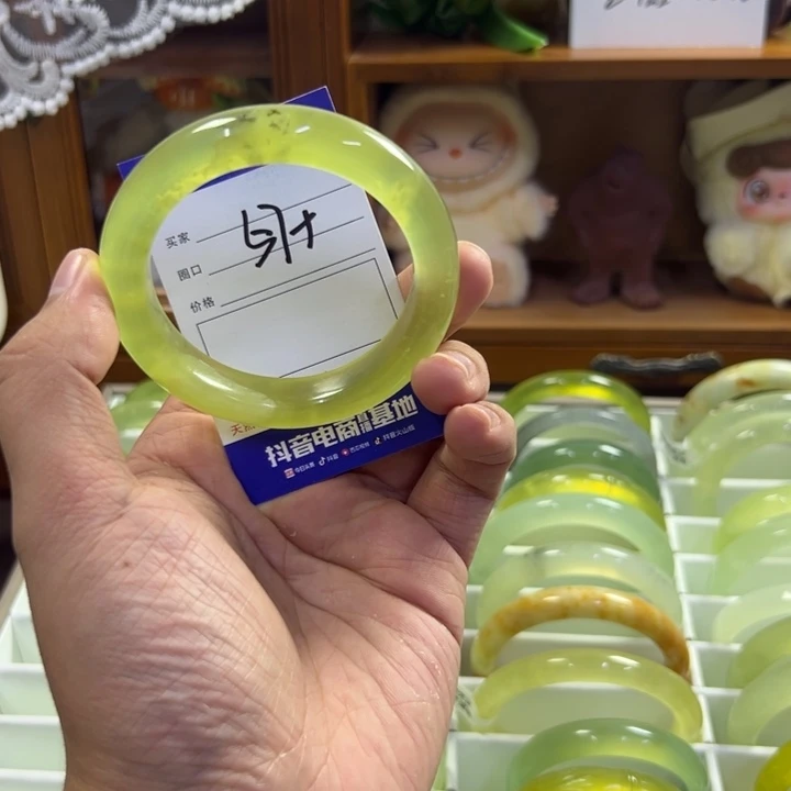 蛇纹石玉未镶嵌手镯551