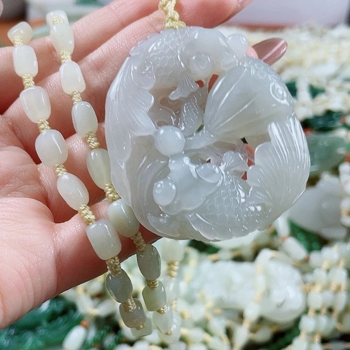 颈饰未镶嵌和田玉