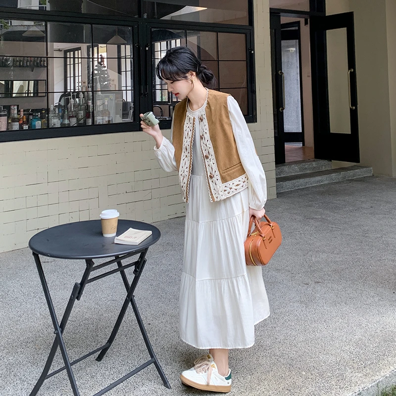 厅里厅气女装鹿皮绒钩花马甲米白色连衣裙两件套流行漂亮时尚套装