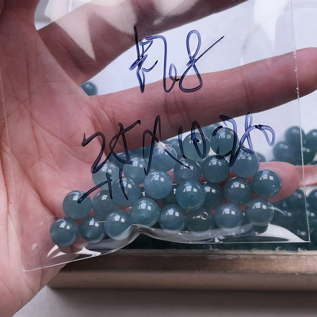 翡翠手链未镶嵌黑**子