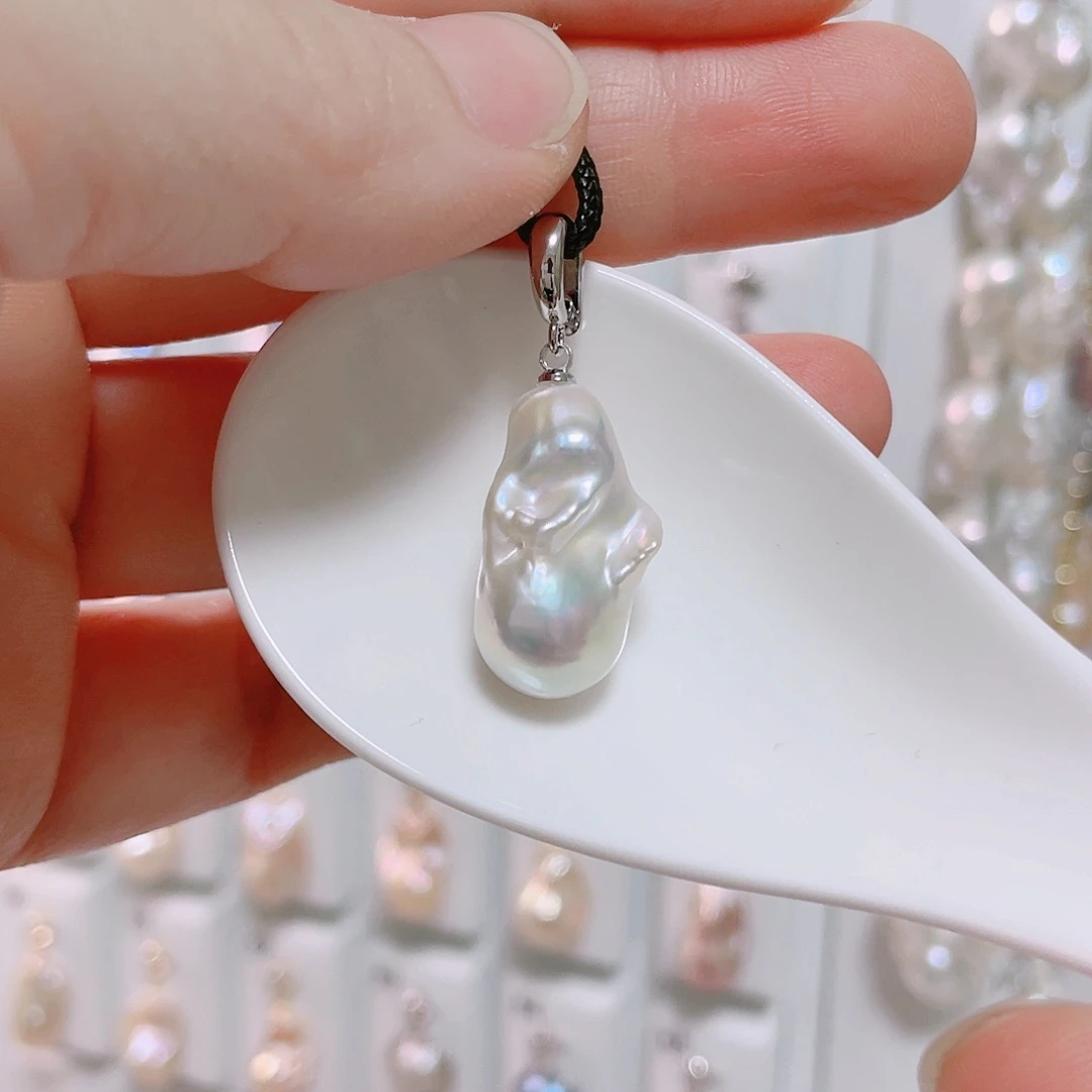 颈饰未镶嵌淡水珍珠