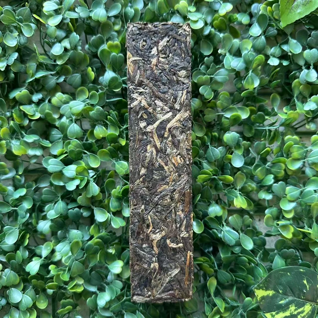 雨腾小号-宫里造物"W岁G”古树普洱茶200g/砖 生茶