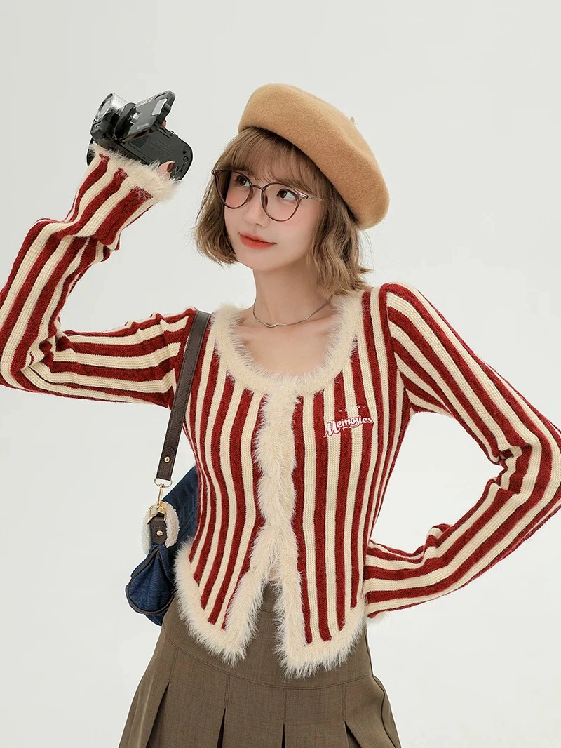 红色美式竖条纹针织上衣