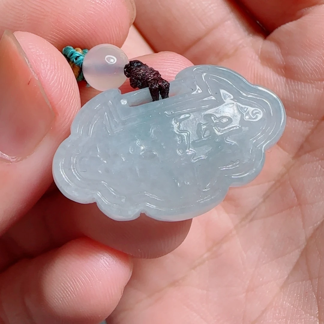 翡翠未镶嵌颈饰平安锁