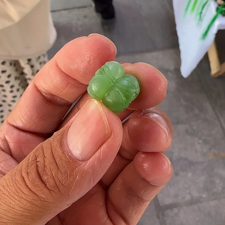 和田玉（碧玉）未镶嵌颈饰乌兰海碧玉