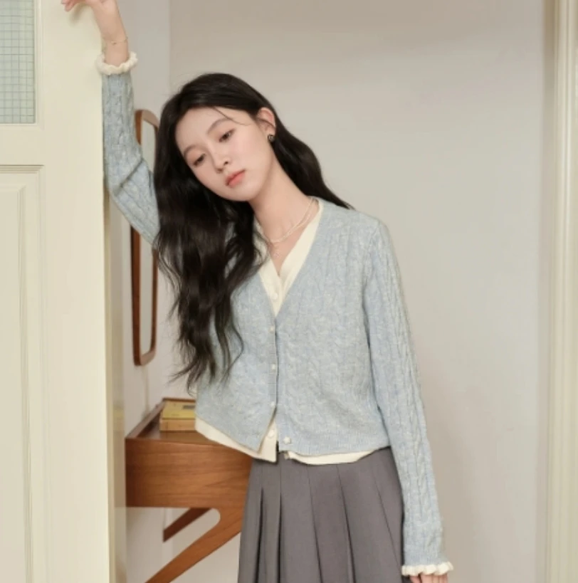 【大码清仓】078假两件慵懒风v领毛衣外穿开衫外套袖子小花边