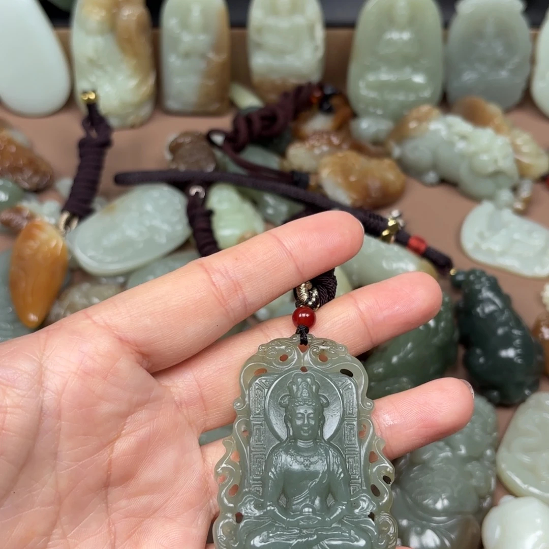 和田玉颈饰未镶嵌