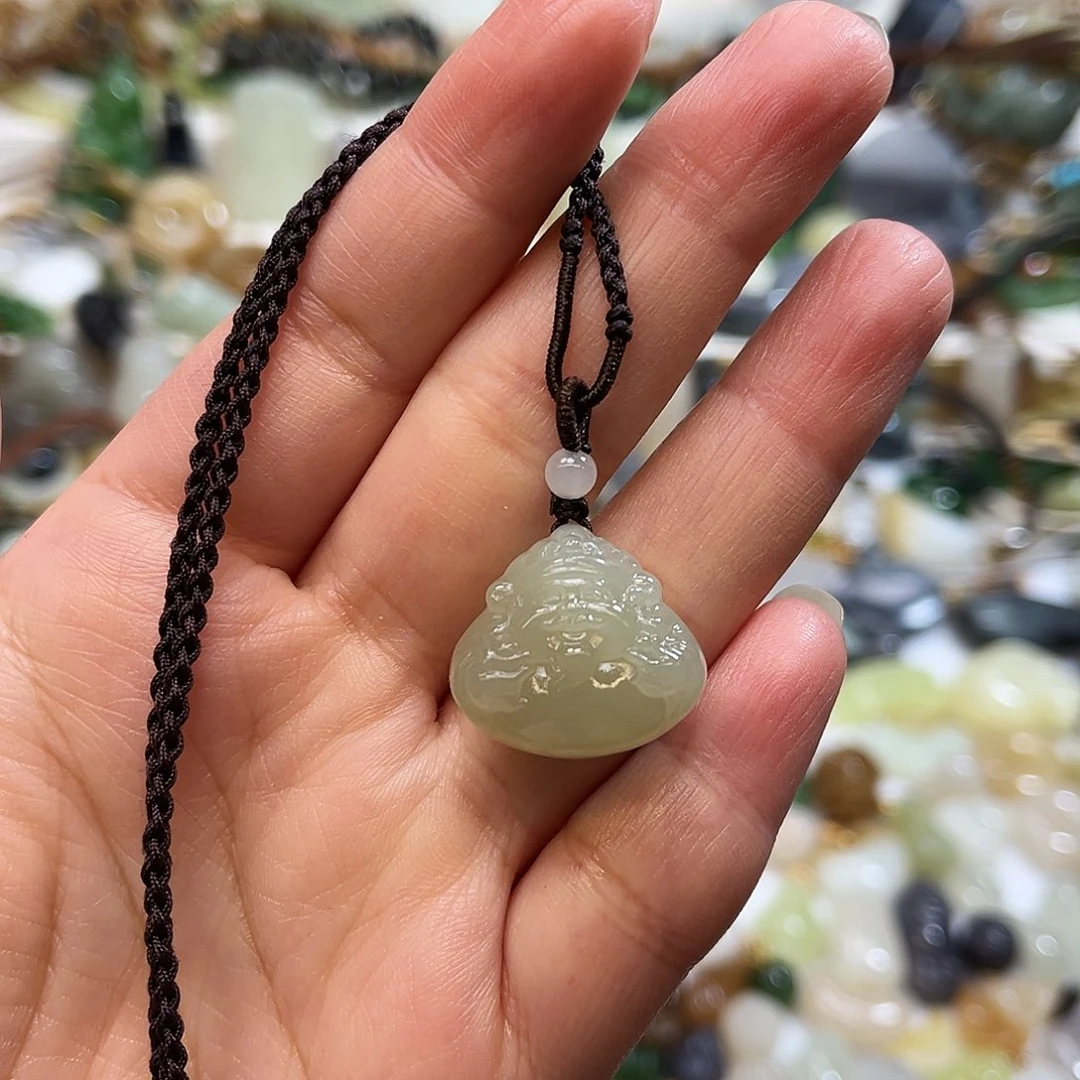 和田玉未镶嵌吊坠(赠链)