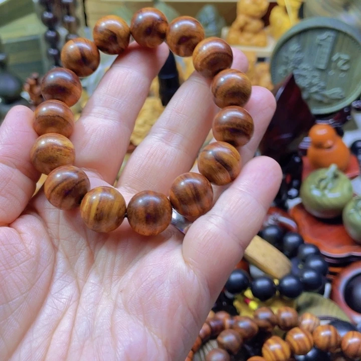 维腊木（绿檀）戒****?111111