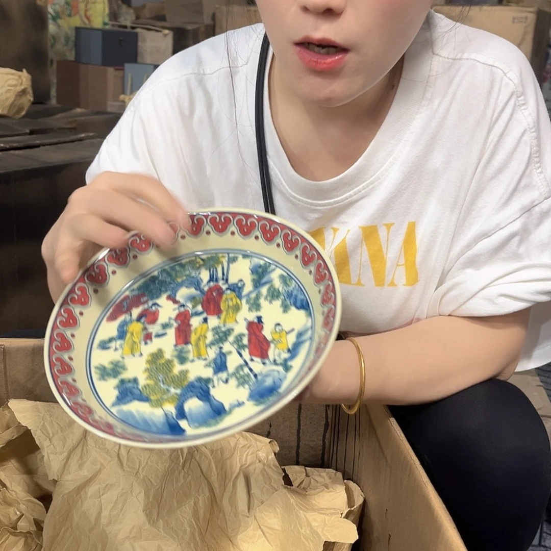 摆件////景德镇陶瓷器。黄