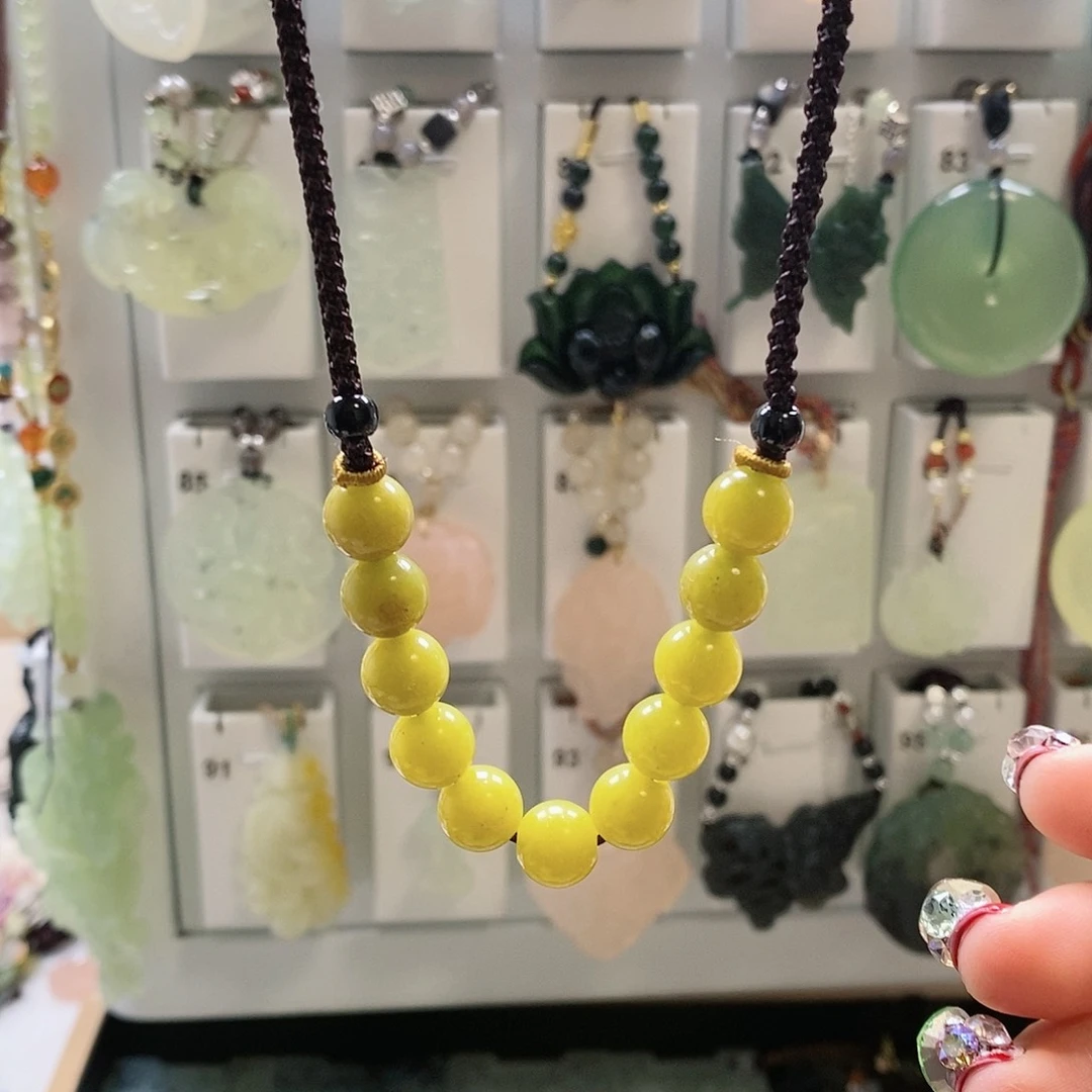 蛇纹石玉颈饰未镶嵌