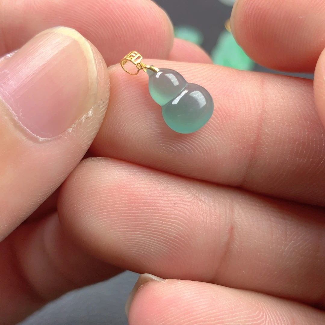 【闪购商品】颈饰18K金镶嵌翡翠翡翠