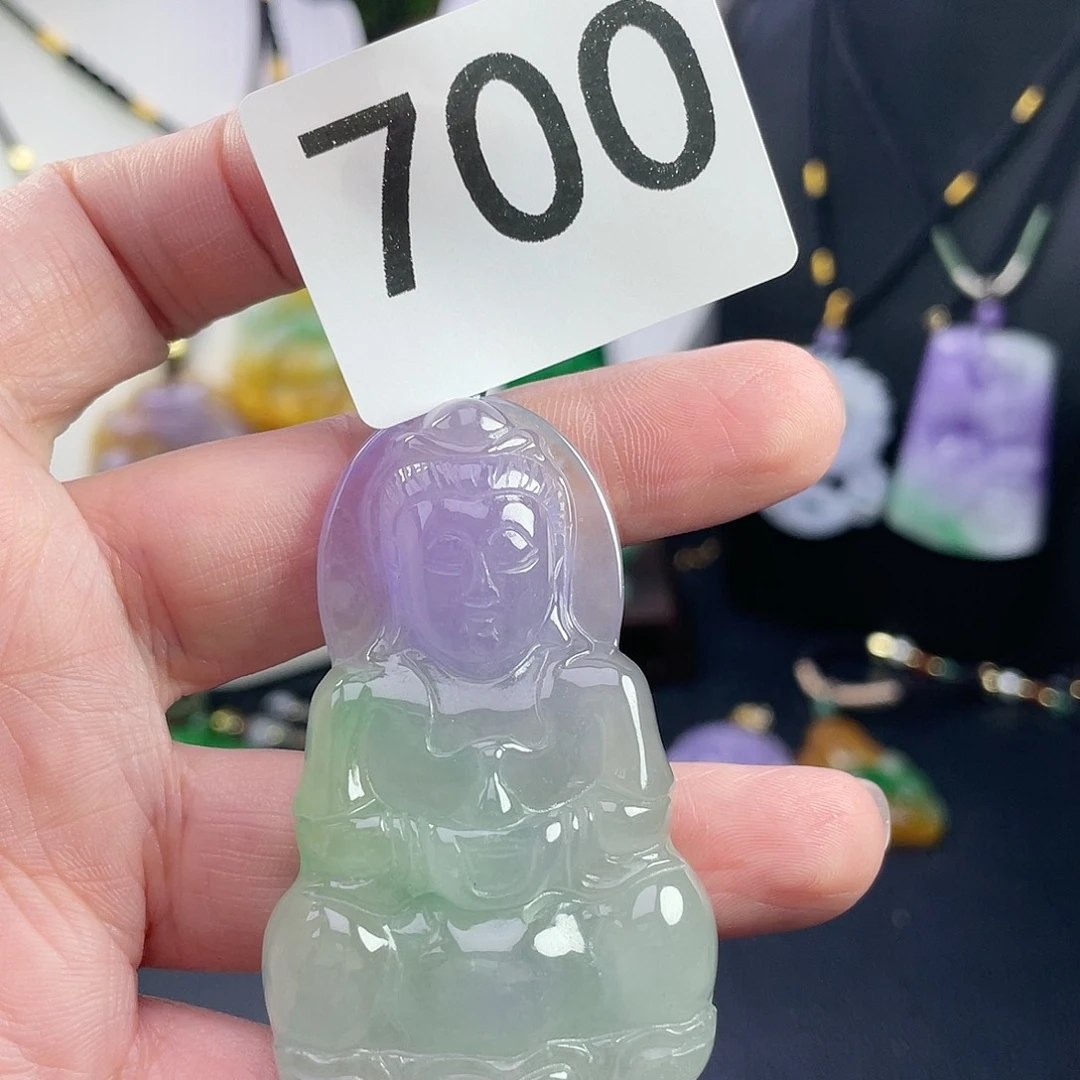 翡翠未镶嵌吊坠(赠链)