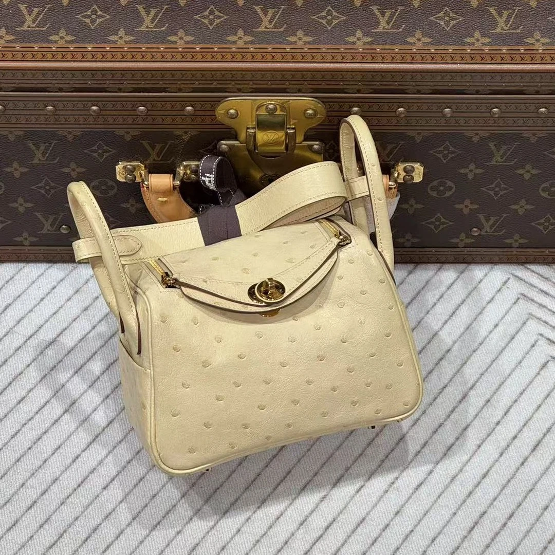 99新 Hermes/爱马仕 lina/爱马仕mini lindy 香草色金扣