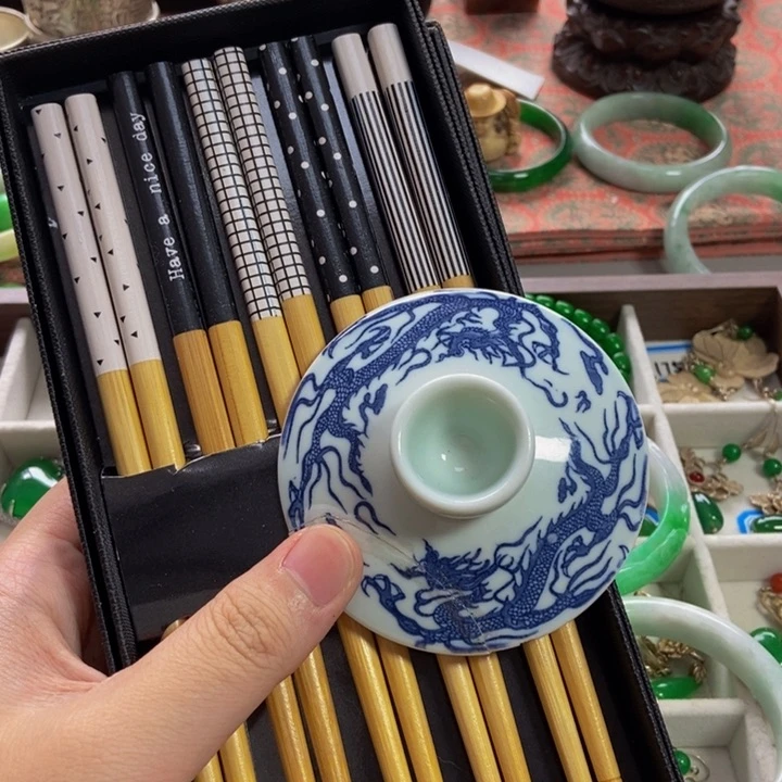 瓷片哈哈哈哈哈哈哈哈哈