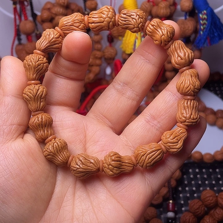 桃核吊坠龙纹桃枭