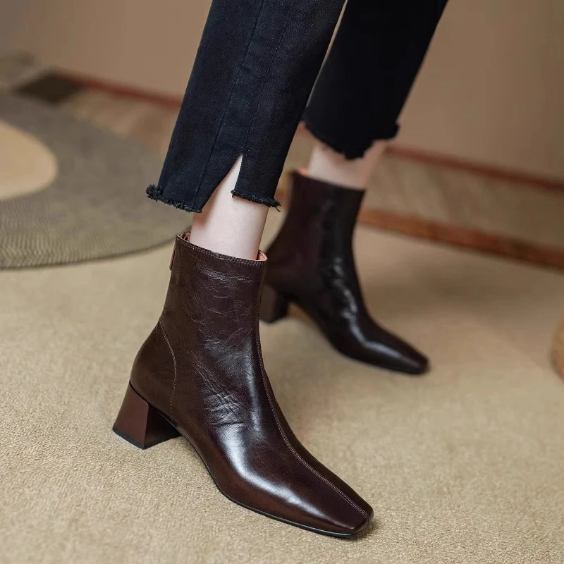 头层真皮断码清仓方头复古高跟粗跟短筒靴子女时尚百搭女靴秋单靴