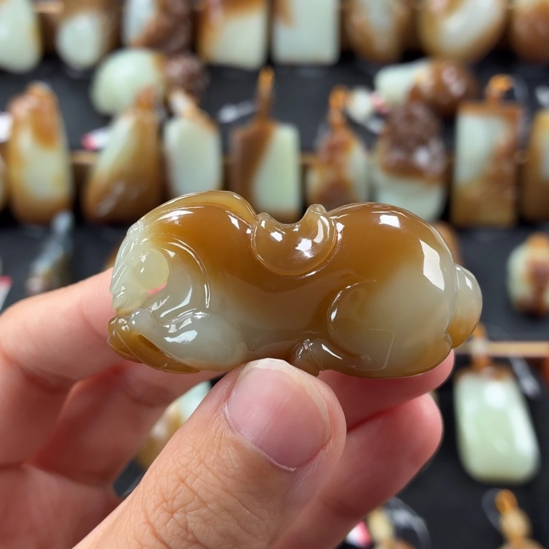 颈饰未镶嵌和田玉