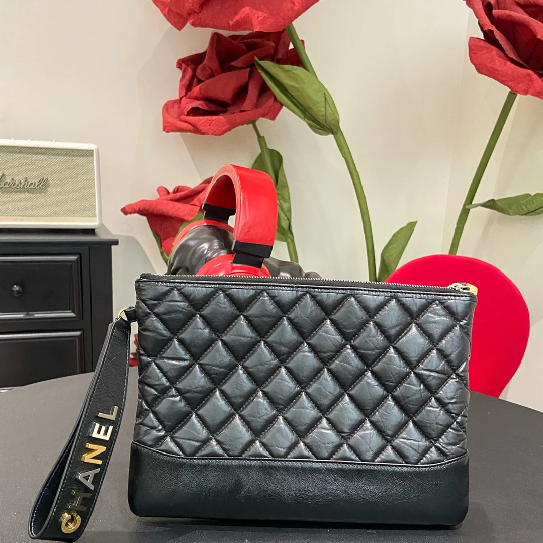 95新 Chanel/香奈儿 经典黑金流浪手拿包
