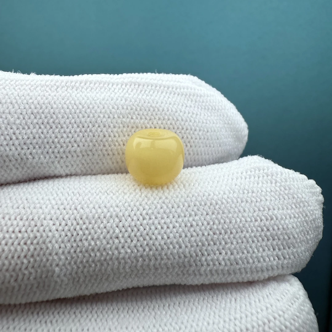 D1222【微瑕】天然原矿蜜蜡老型墩子9*7.2mm