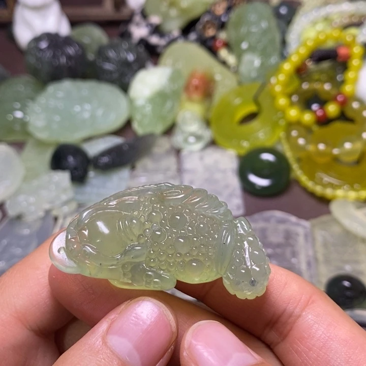岫玉未镶嵌岫玉挂件