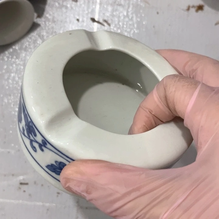 瓷片四厂翡翠瓷烟灰缸微瑕疵