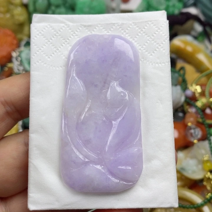 翡翠吊坠(赠链)未镶嵌