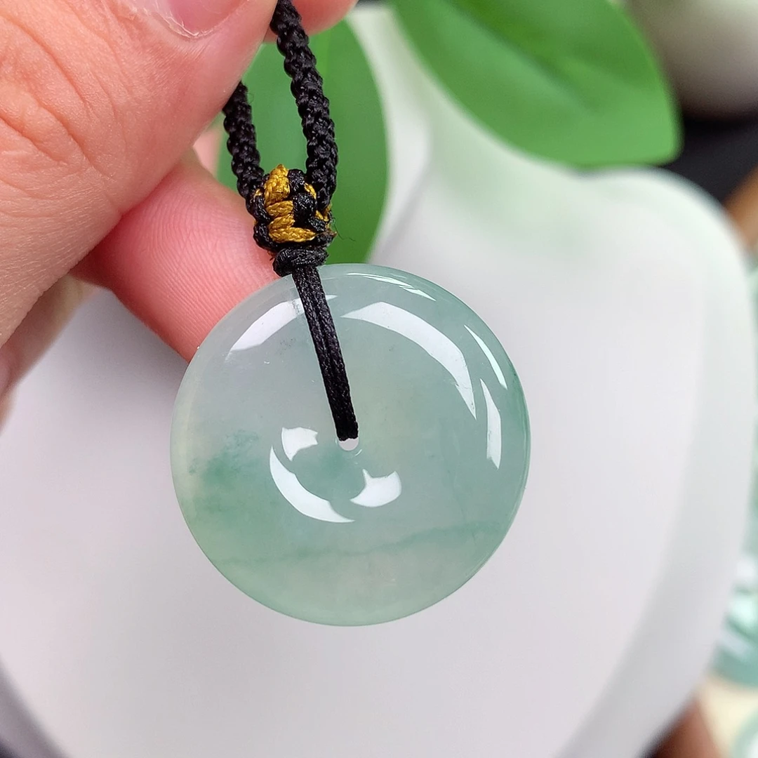 颈饰未镶嵌翡翠平安扣 25.6x6.1mm
