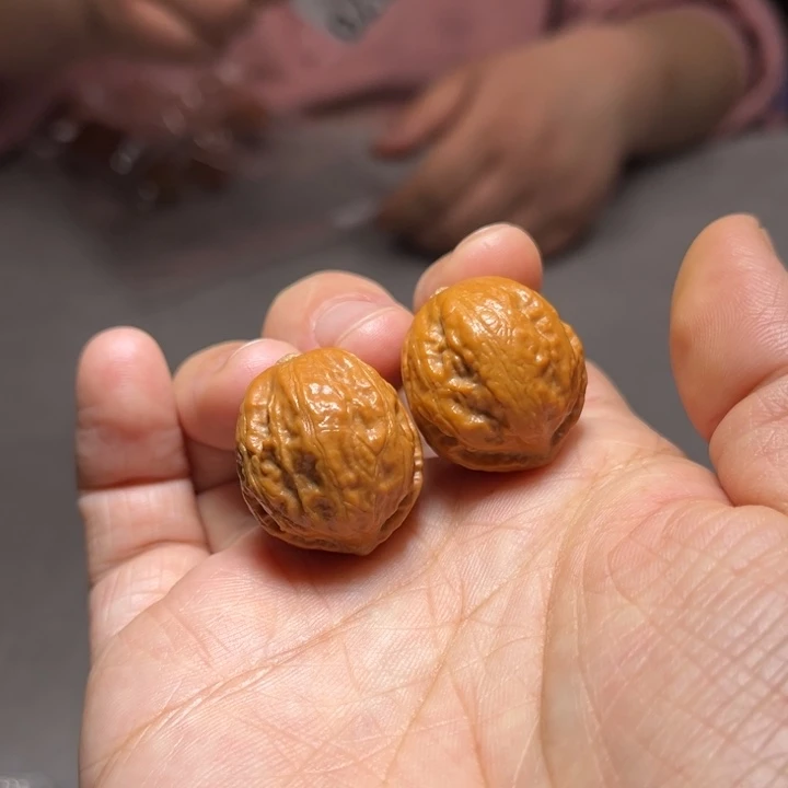 文玩核桃把件粗筋8671