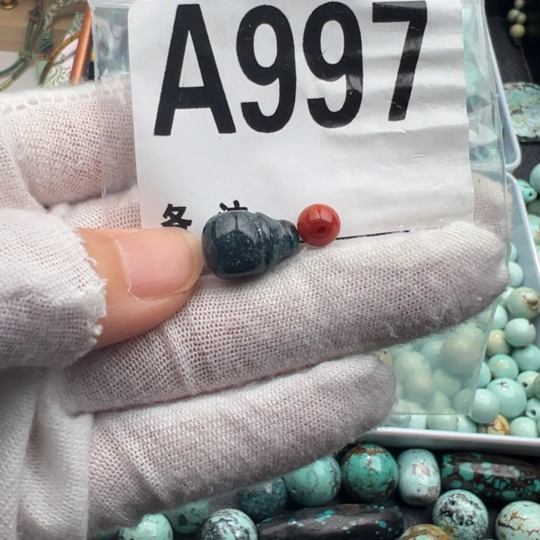未镶嵌卡9乌兰花三桶南红玛瑙