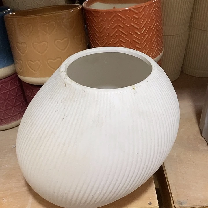 摆件陶盆有孔 瑕疵介意勿拍