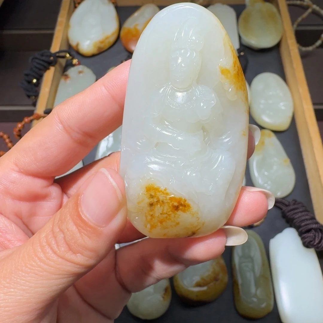 和田玉未镶嵌颈饰