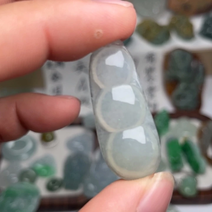 颈饰未镶嵌翡翠福豆