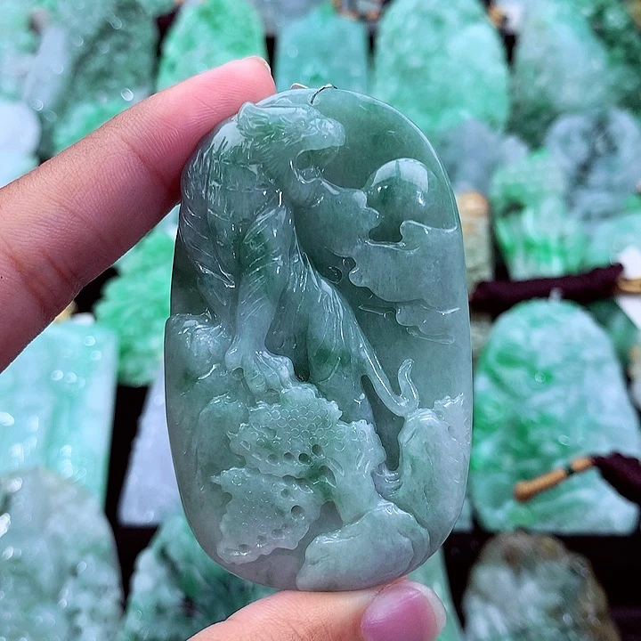 吊坠(不含链)未镶嵌翡翠