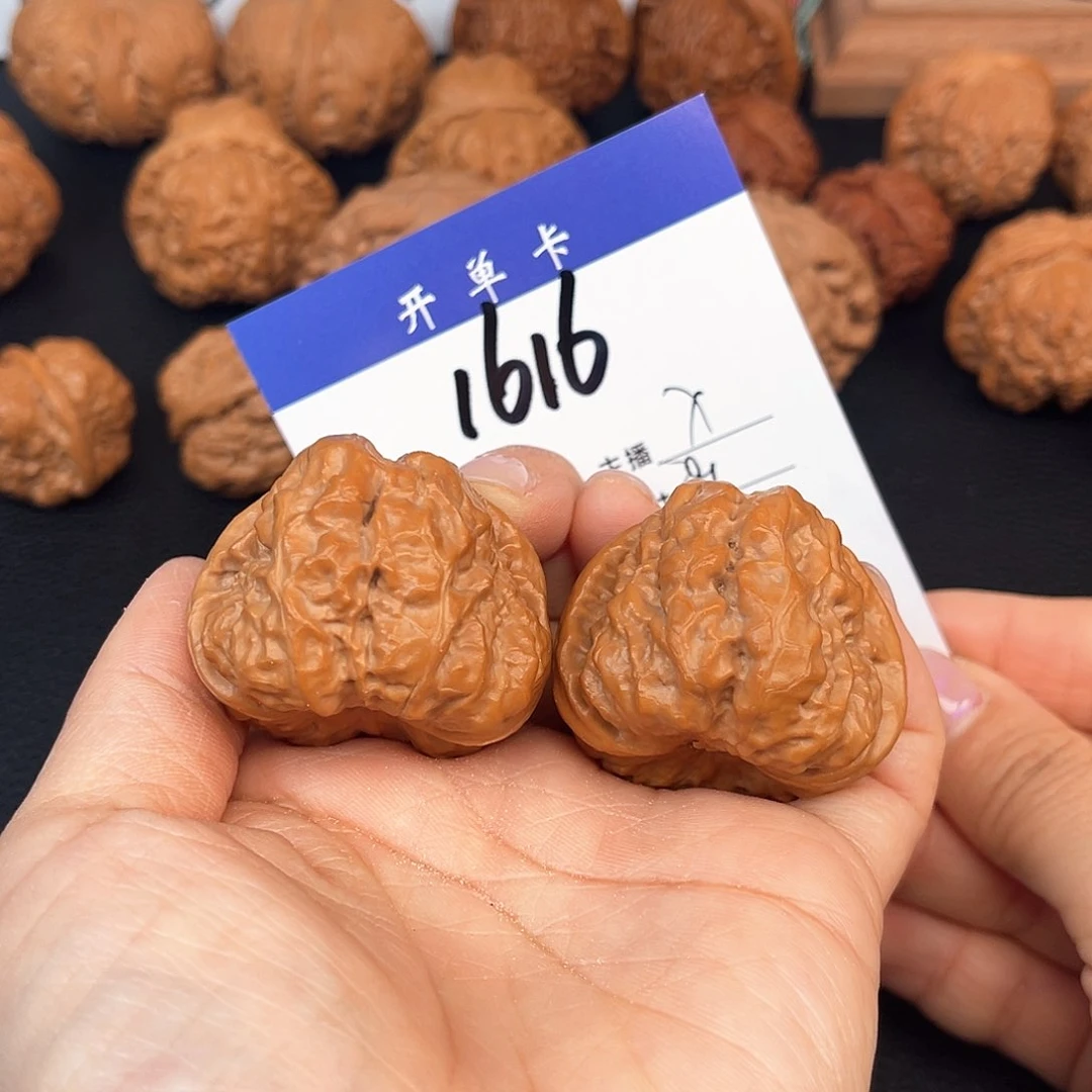 文玩核桃吊坠?*蛙蛙39尺无刀修。 1616