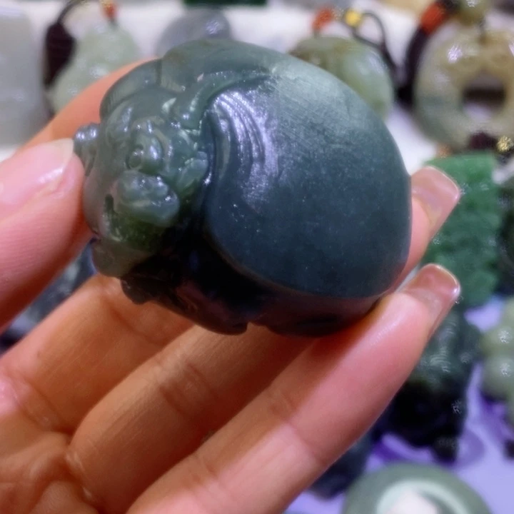 和田玉边角料未镶嵌