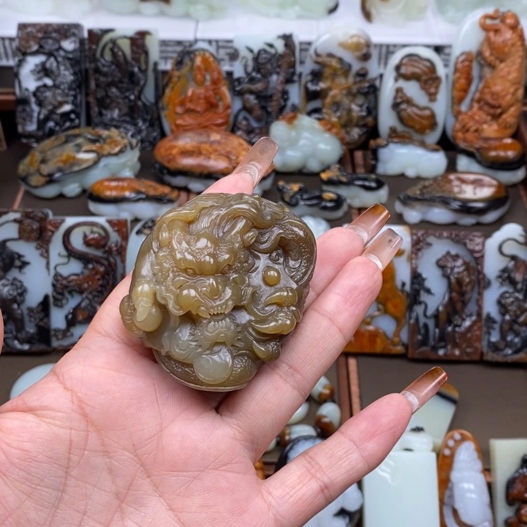 颈饰未镶嵌和田玉