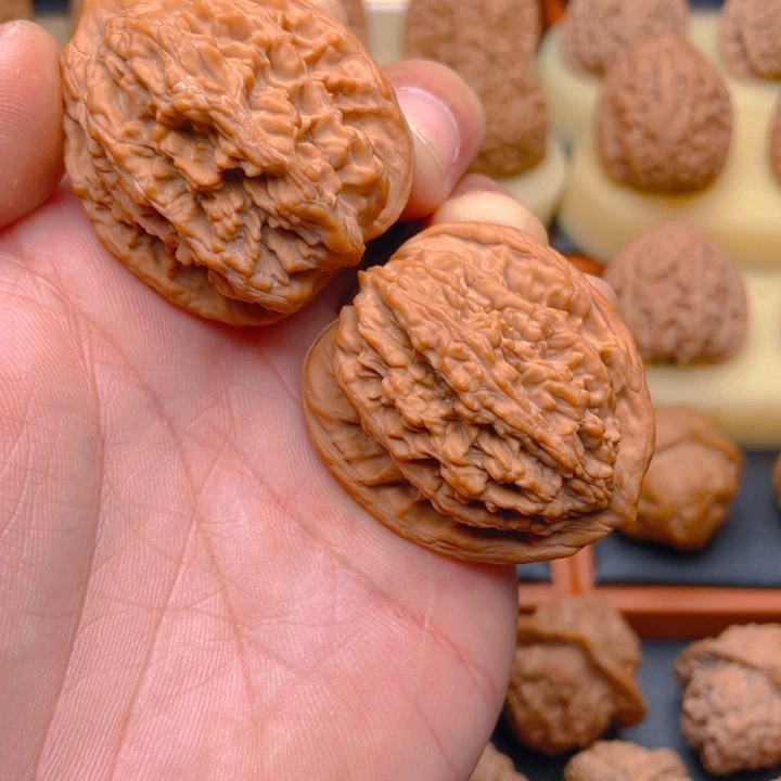 张****把件文玩核桃40精对老树麦穗虎头