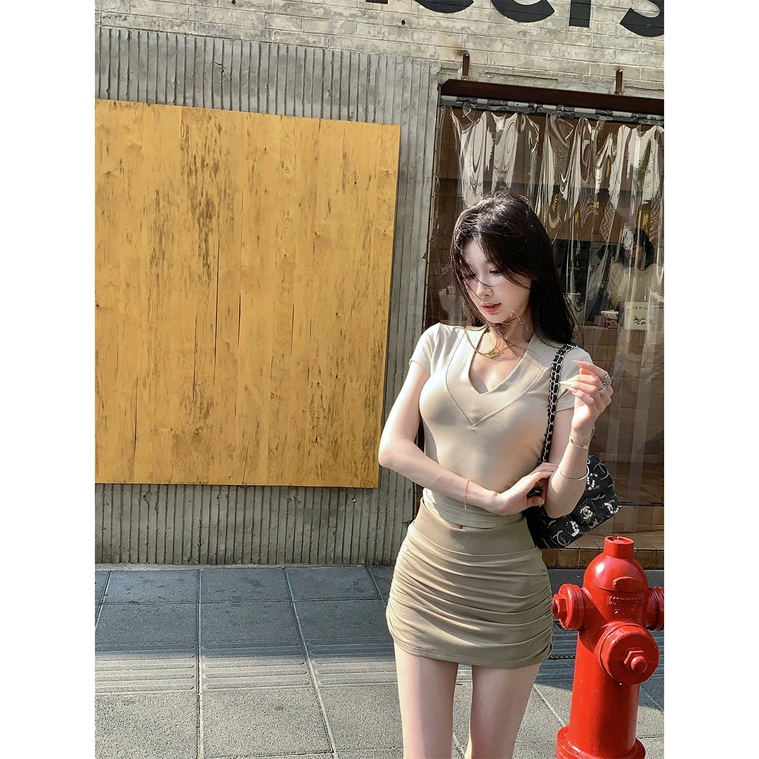 ACHI大也池◆舒适至上~宽边v领正肩短袖t恤女