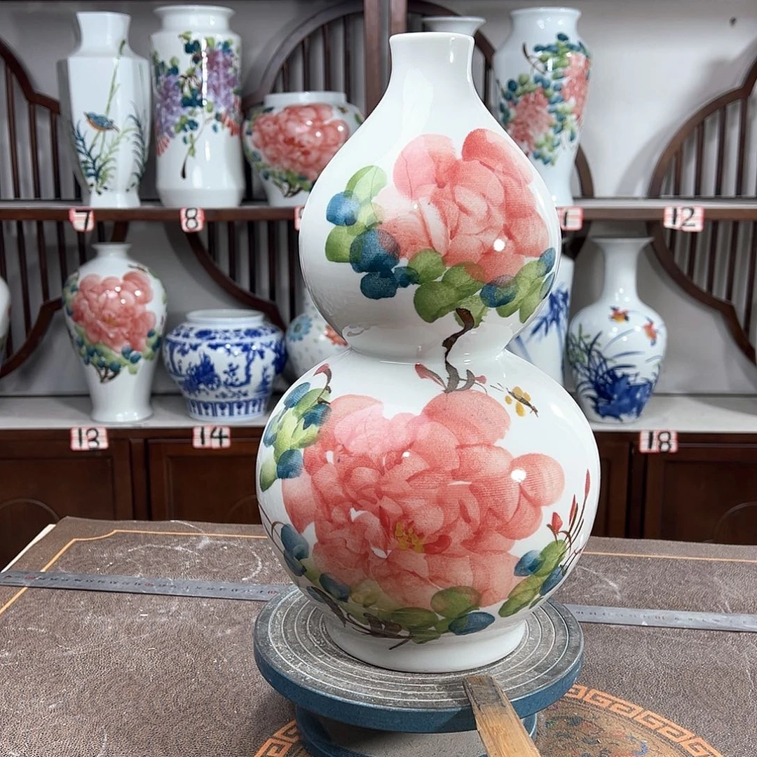 摆件景德镇陶瓷葫红牡花