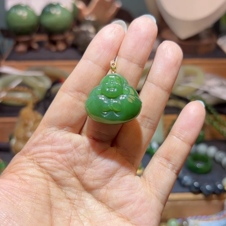 和田玉18K金镶嵌颈饰