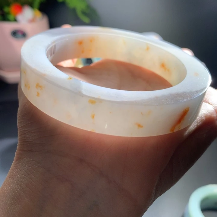 未镶嵌手镯定制翡翠